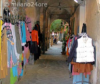 Geschäftsgasse in Monterosso