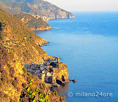Blick vom Cinque Terre Wanderweg Vernazza - Monterosso